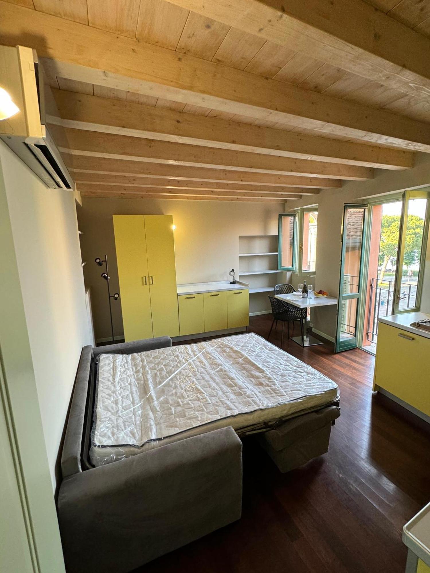 Splendid Apartment Desenzano del Garda Zewnętrze zdjęcie