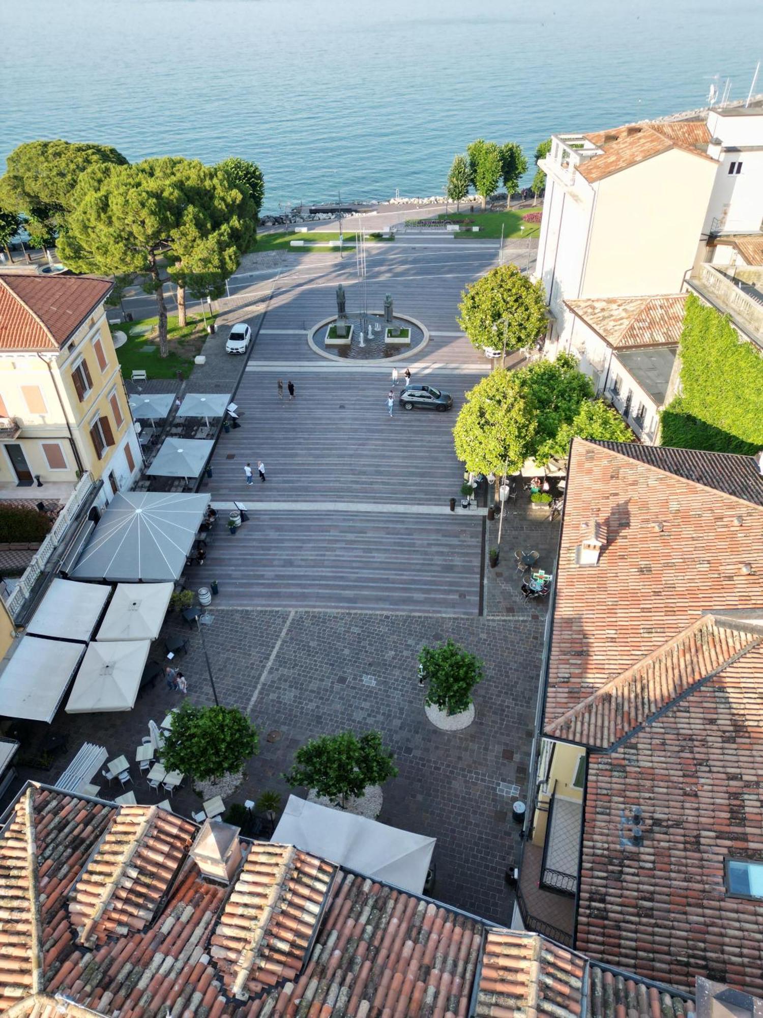 Splendid Apartment Desenzano del Garda Zewnętrze zdjęcie