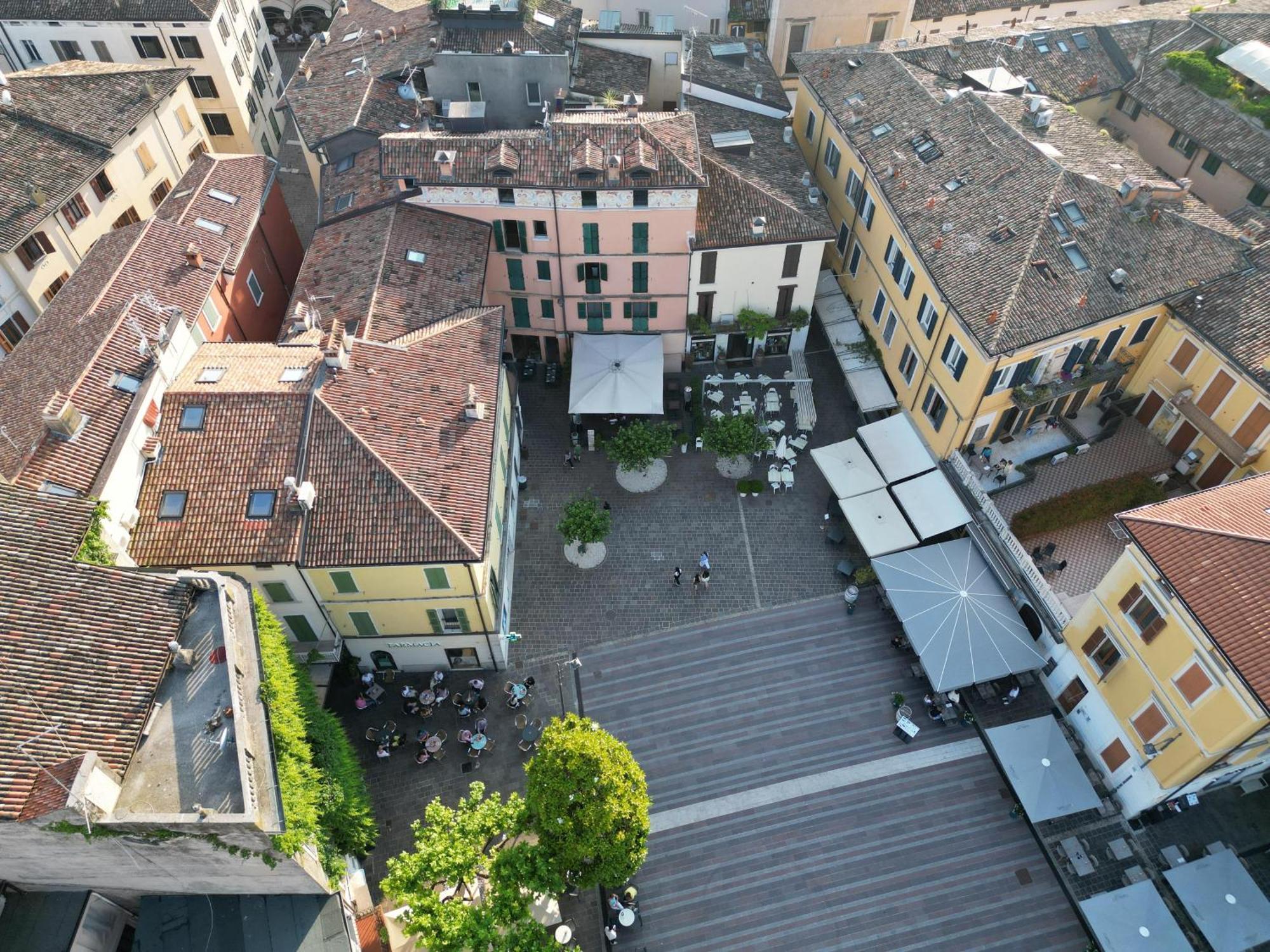 Splendid Apartment Desenzano del Garda Zewnętrze zdjęcie